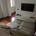 Antico E Moderno Al Centro Del Centro Di Milano